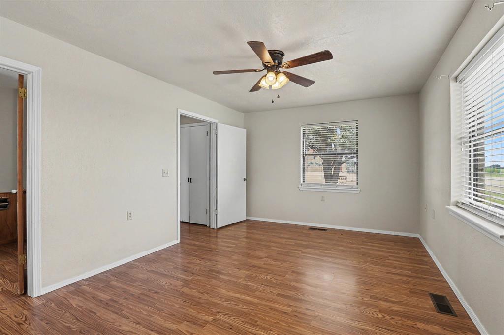 1719 E Orme Lane Property Photo 14
