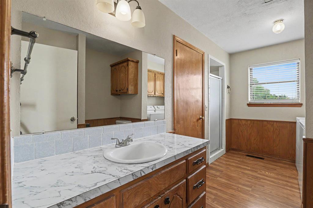 1719 E Orme Lane Property Photo 15