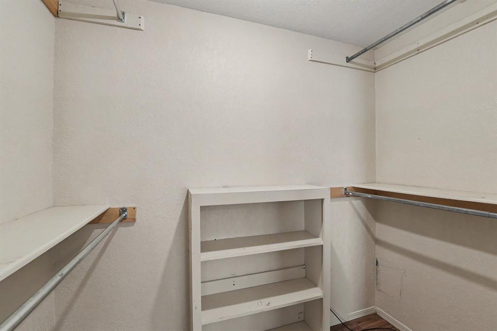 1719 E Orme Lane Property Photo 17