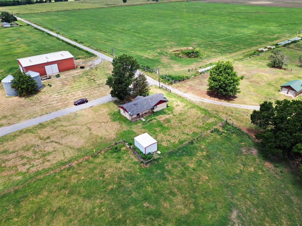 1719 E Orme Lane Property Photo 27
