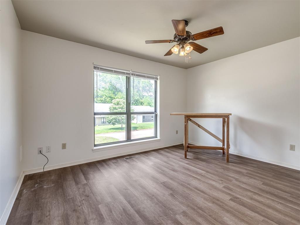 406 Hardy Drive Property Photo 14