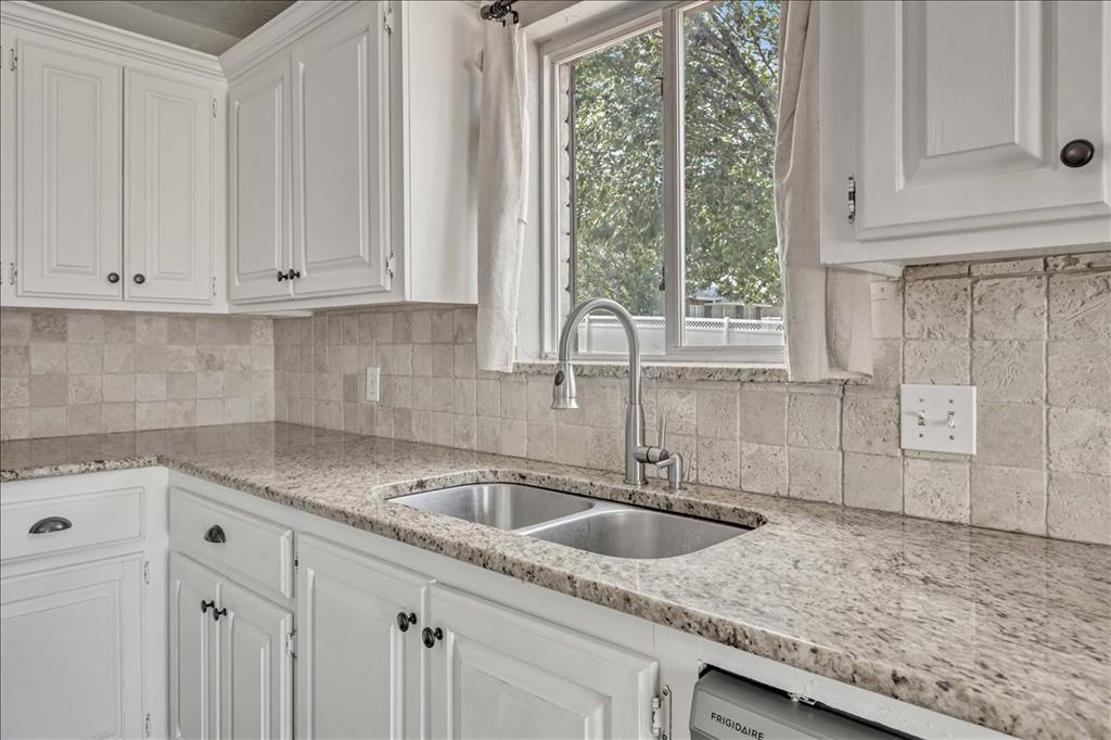 1301 Manchester Drive Property Photo 13