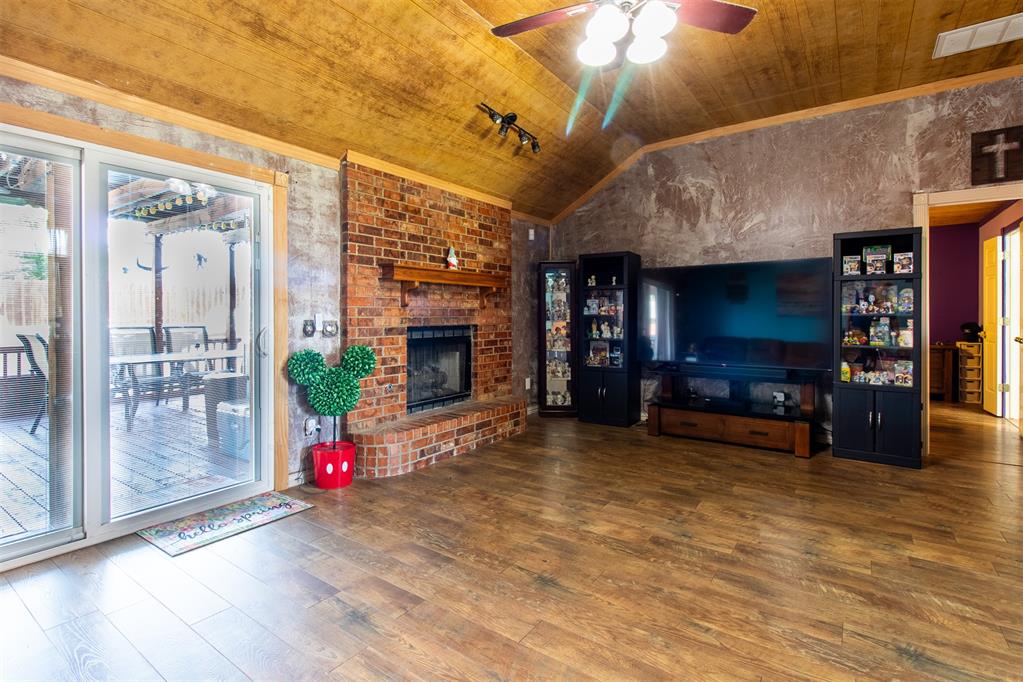 819 W Dowden Drive Property Photo 13