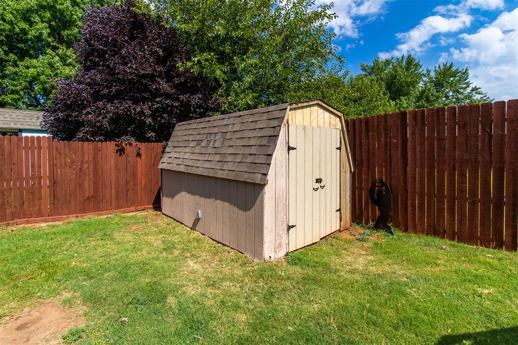 819 W Dowden Drive Property Photo 34