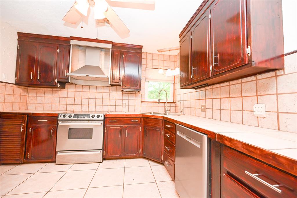 27 Shannon Drive Property Photo 8