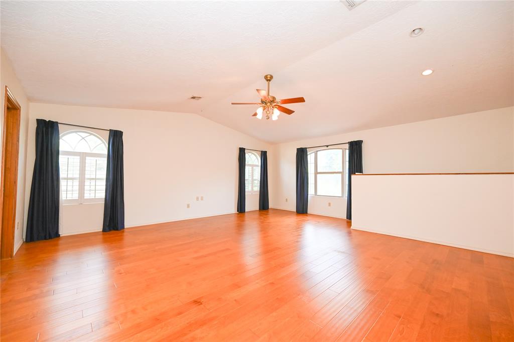 27 Shannon Drive Property Photo 12