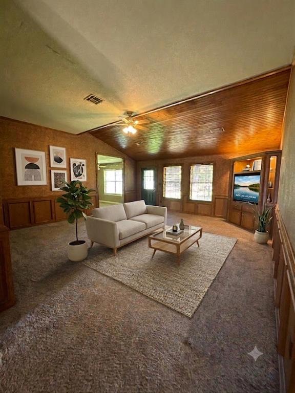 1075 N 4285 Road Property Photo 2