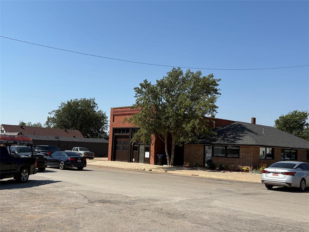 205 S Main Street Property Photo 12