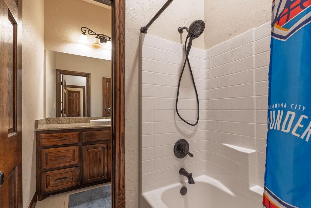 19414 Abigail Drive Property Photo 37