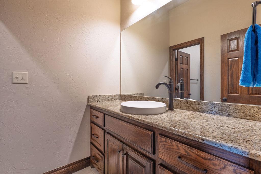 19414 Abigail Drive Property Photo 38