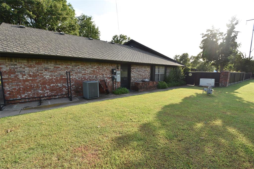 726 Robin Road Property Photo 6