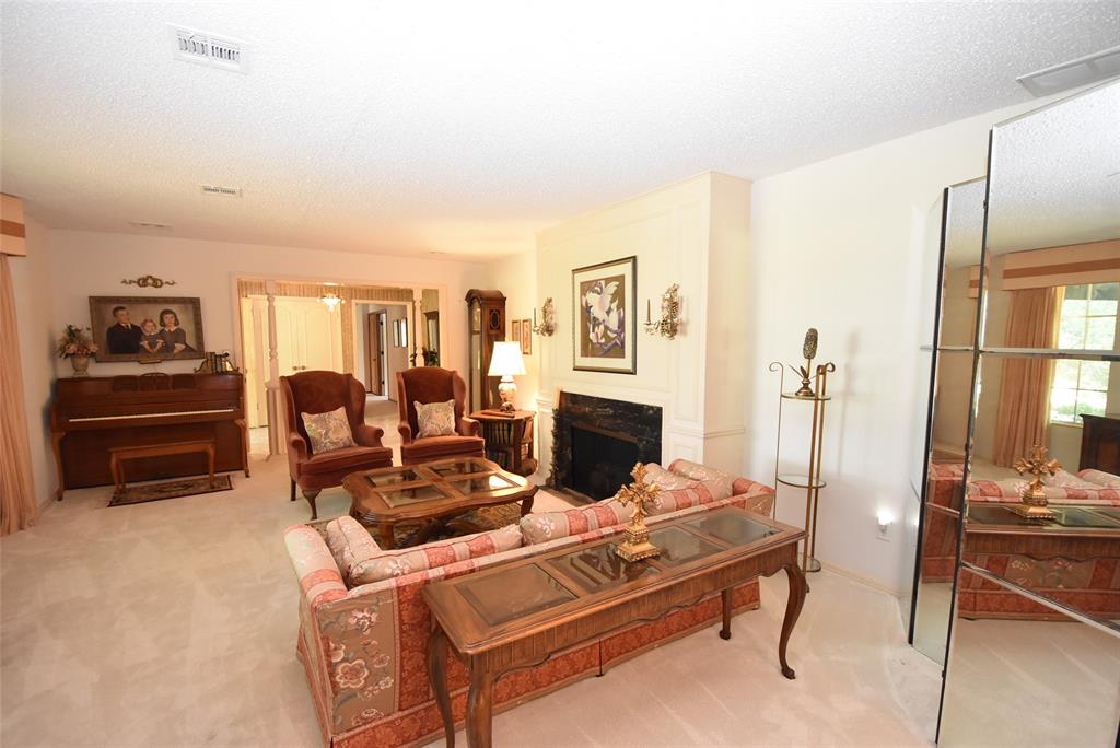 726 Robin Road Property Photo 12