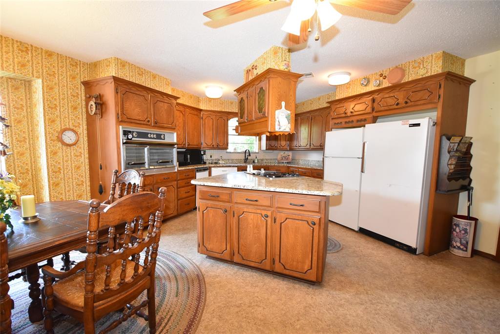 726 Robin Road Property Photo 22