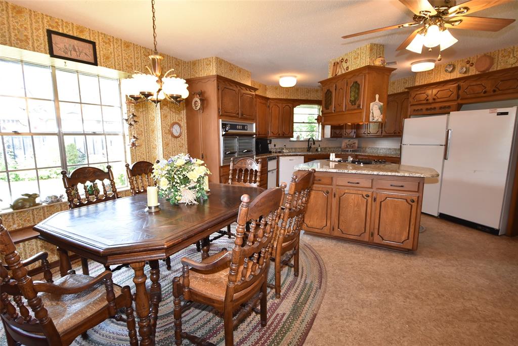 726 Robin Road Property Photo 25