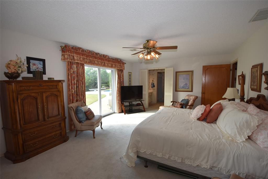 726 Robin Road Property Photo 32