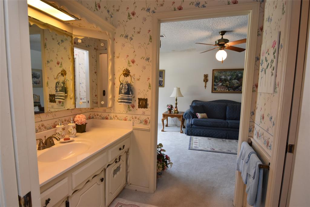 726 Robin Road Property Photo 35