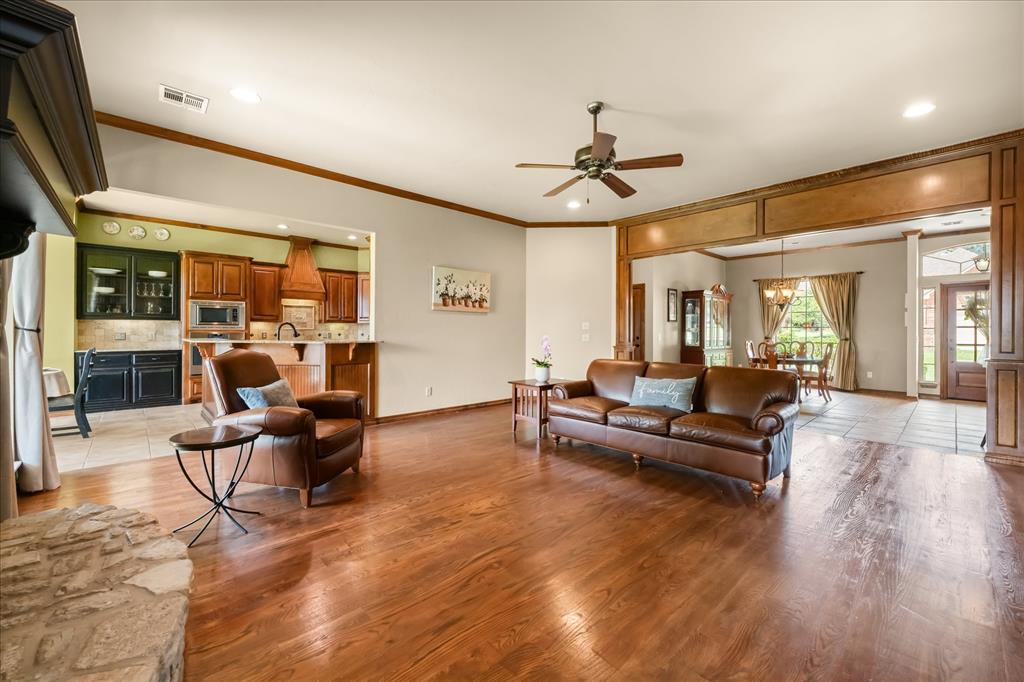 1632 Deer Park Drive Property Photo 6