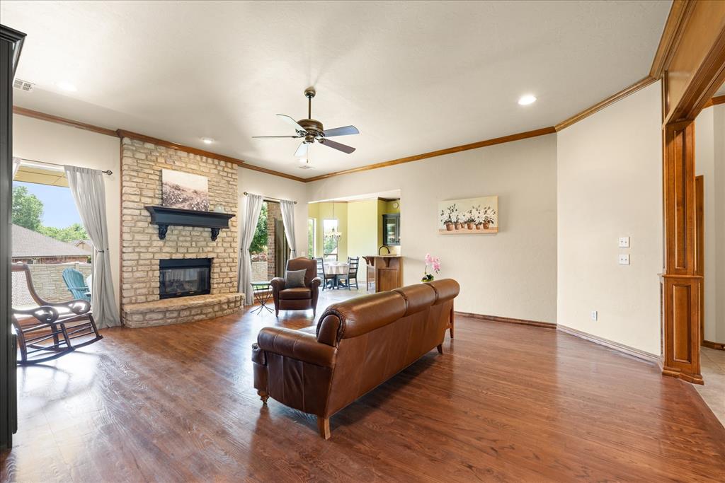 1632 Deer Park Drive Property Photo 9