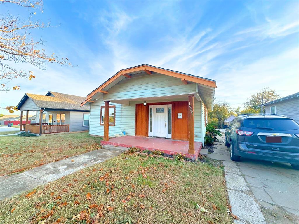 1628 Ne 12th Street Property Photo 3