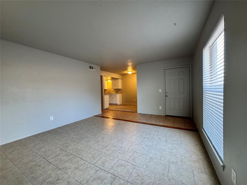 7413 Melrose Lane Property Photo 7