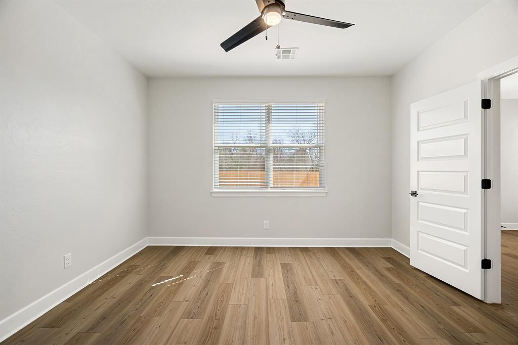 3105 Evyn Boulevard Property Photo 5