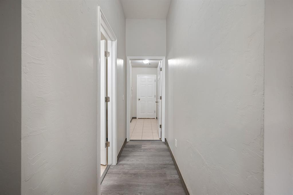 909 Greenfield Avenue Property Photo 19