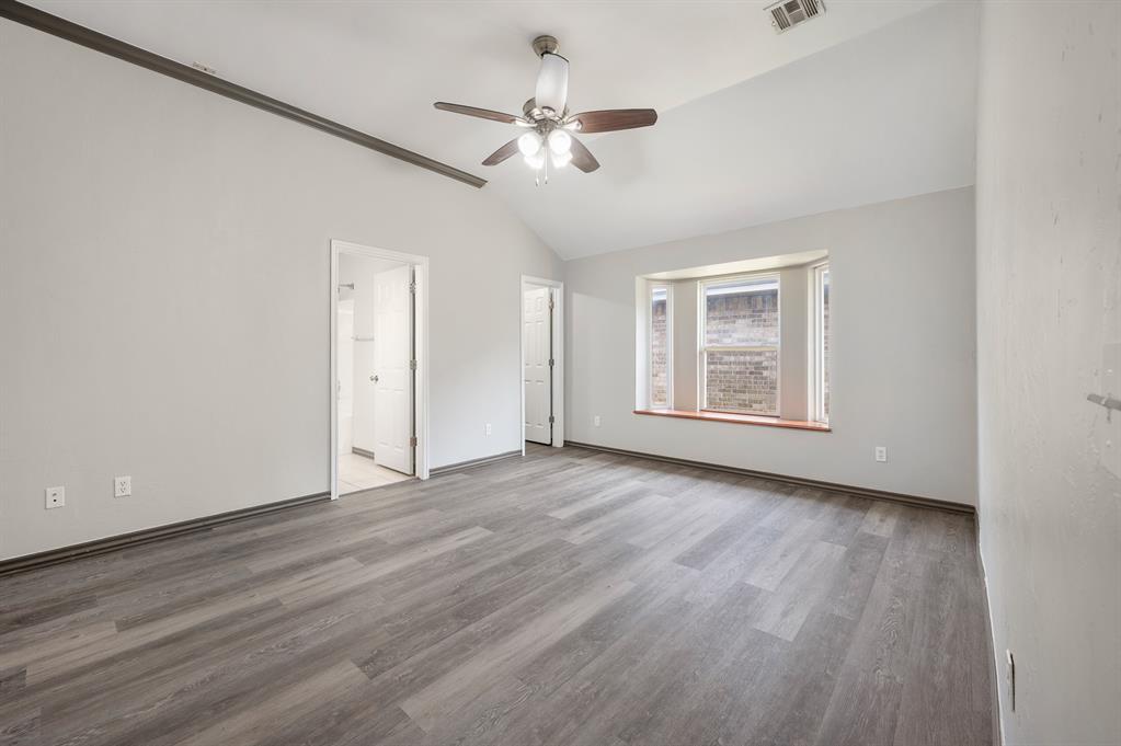 909 Greenfield Avenue Property Photo 22