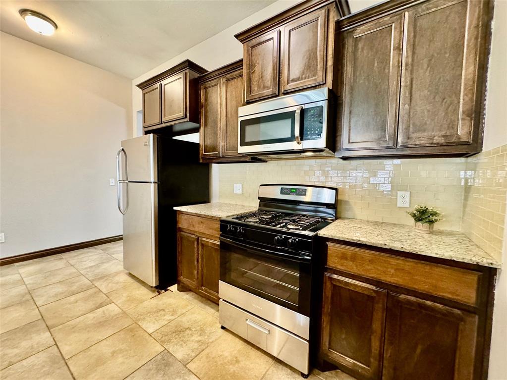 18123 Manera Way Property Photo 12