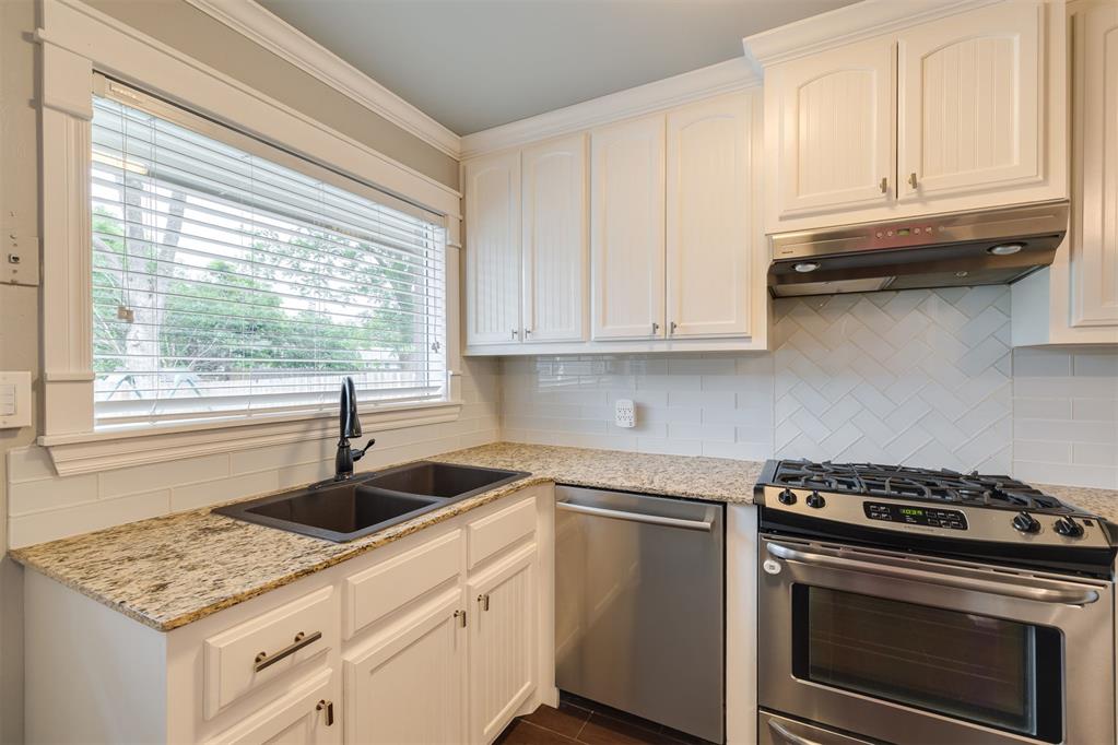 2725 Nw 68th Street Property Photo 9