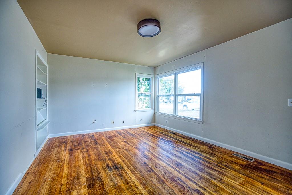 1114 S 11th Street Property Photo 5