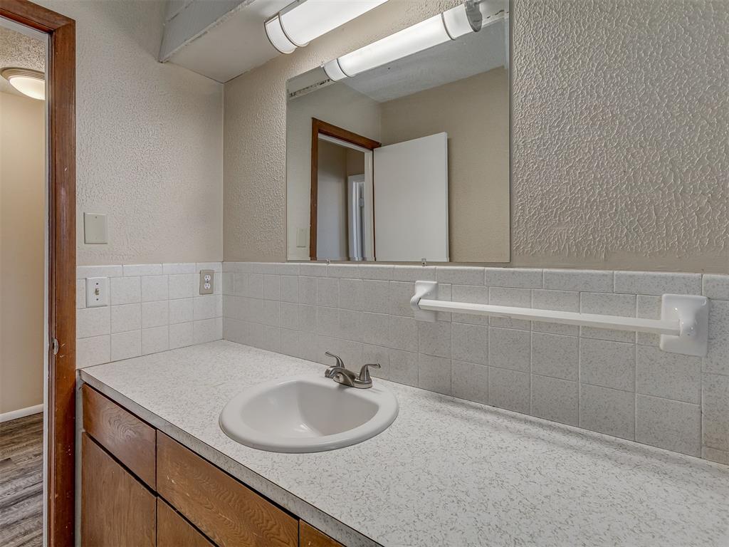 600 E Johnson Street 600 Property Photo 10