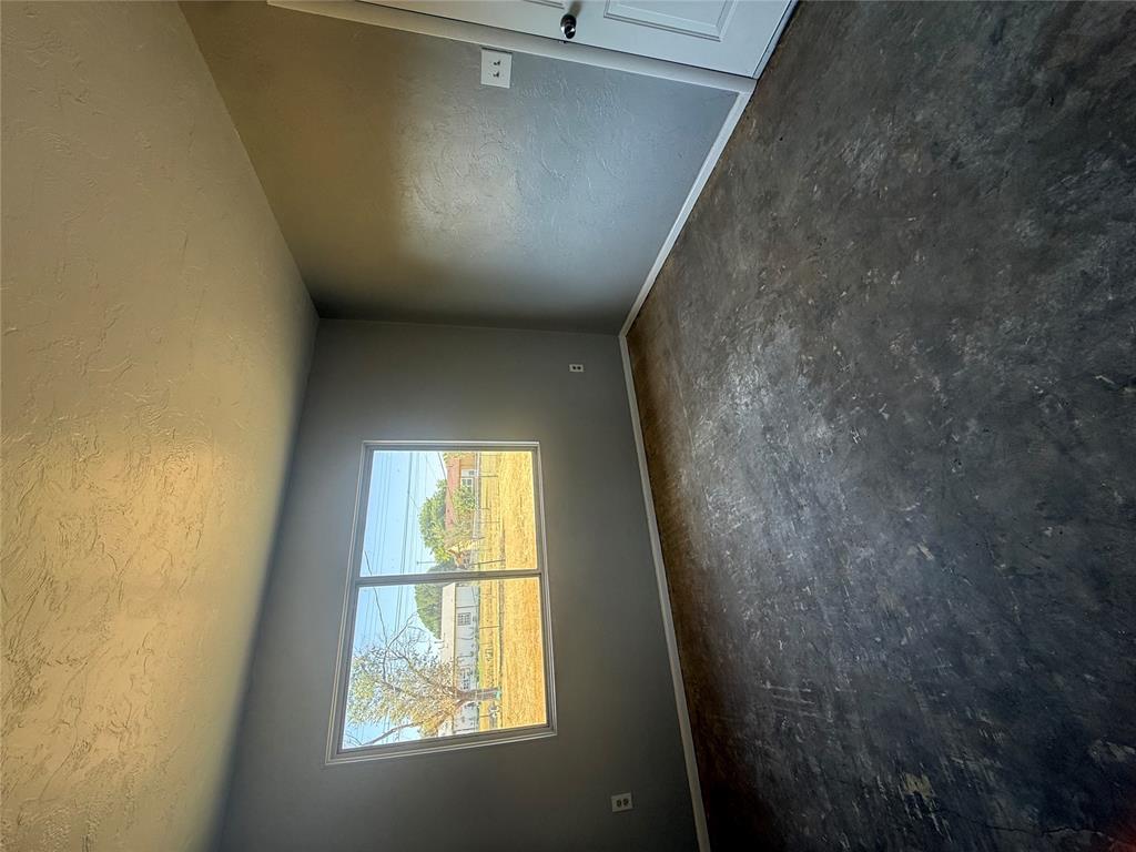 1239766 Property Photo 6