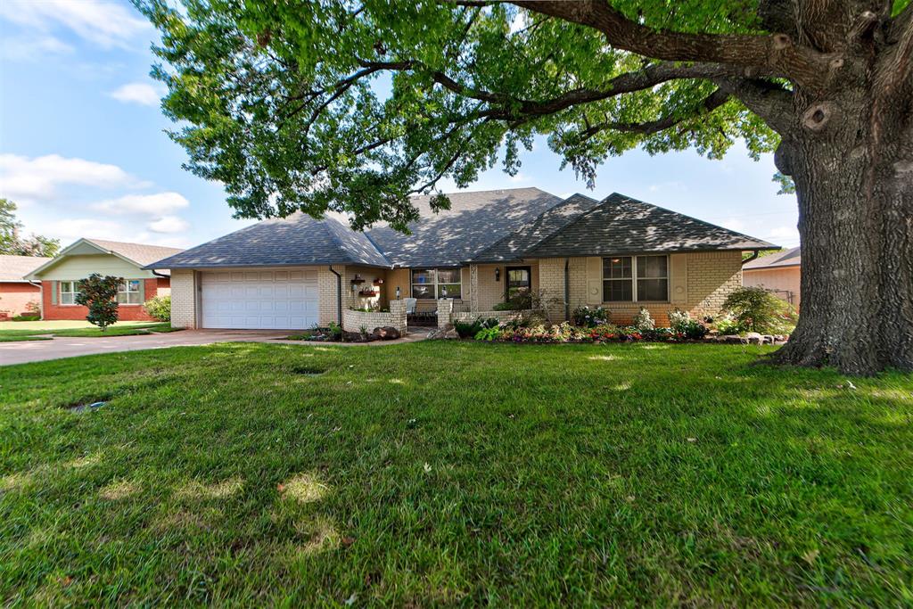 2321 Ashwood Lane Property Photo 1