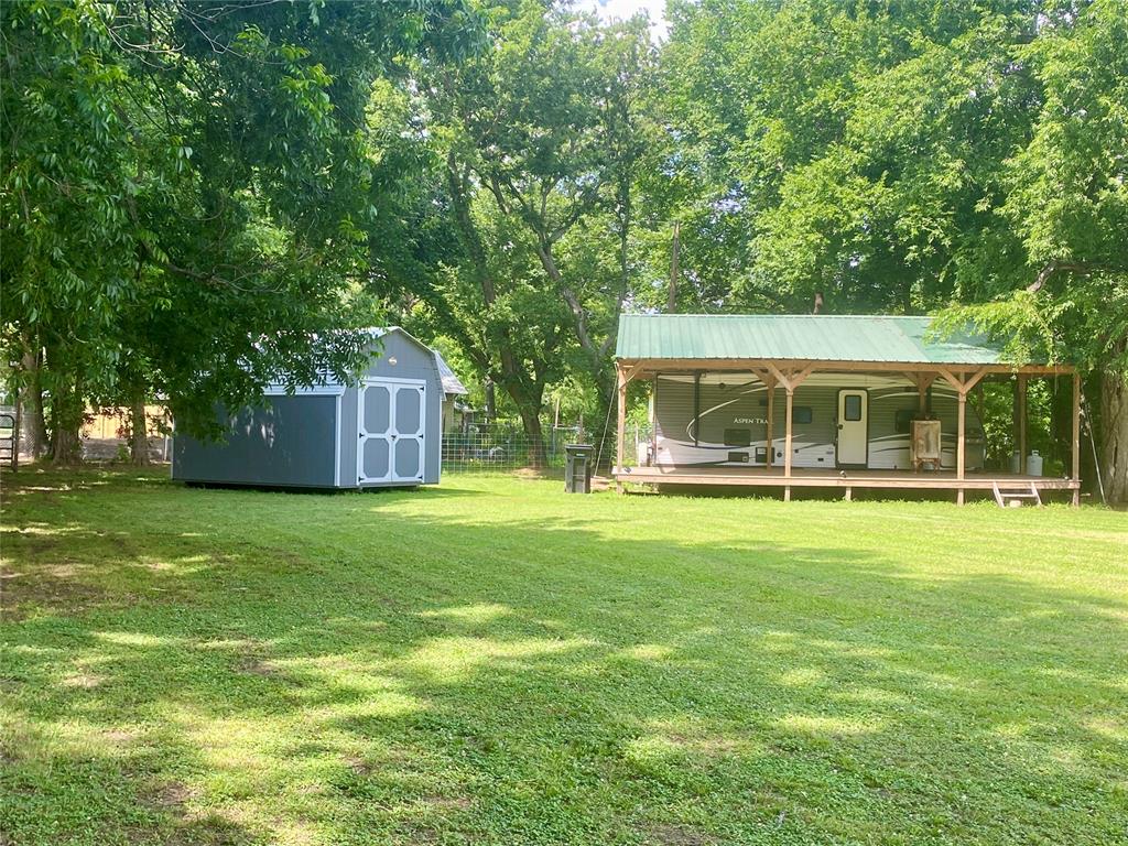 311 E Saint Louis Street Property Photo 2