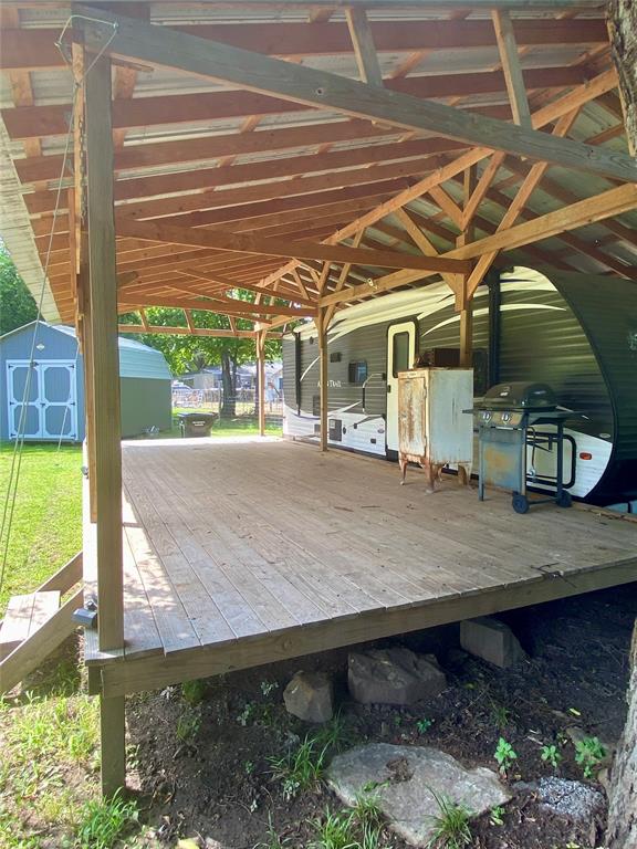 311 E Saint Louis Street Property Photo 4