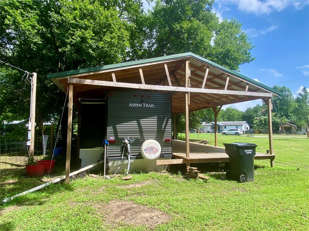 311 E Saint Louis Street Property Photo 7