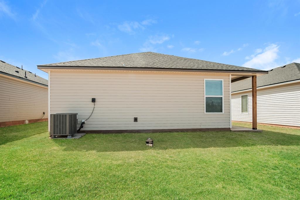 1212 Guthrie Farms Boulevard Property Photo 17