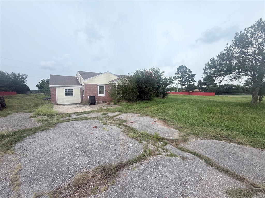 11631 Highway 177 Property Photo 2