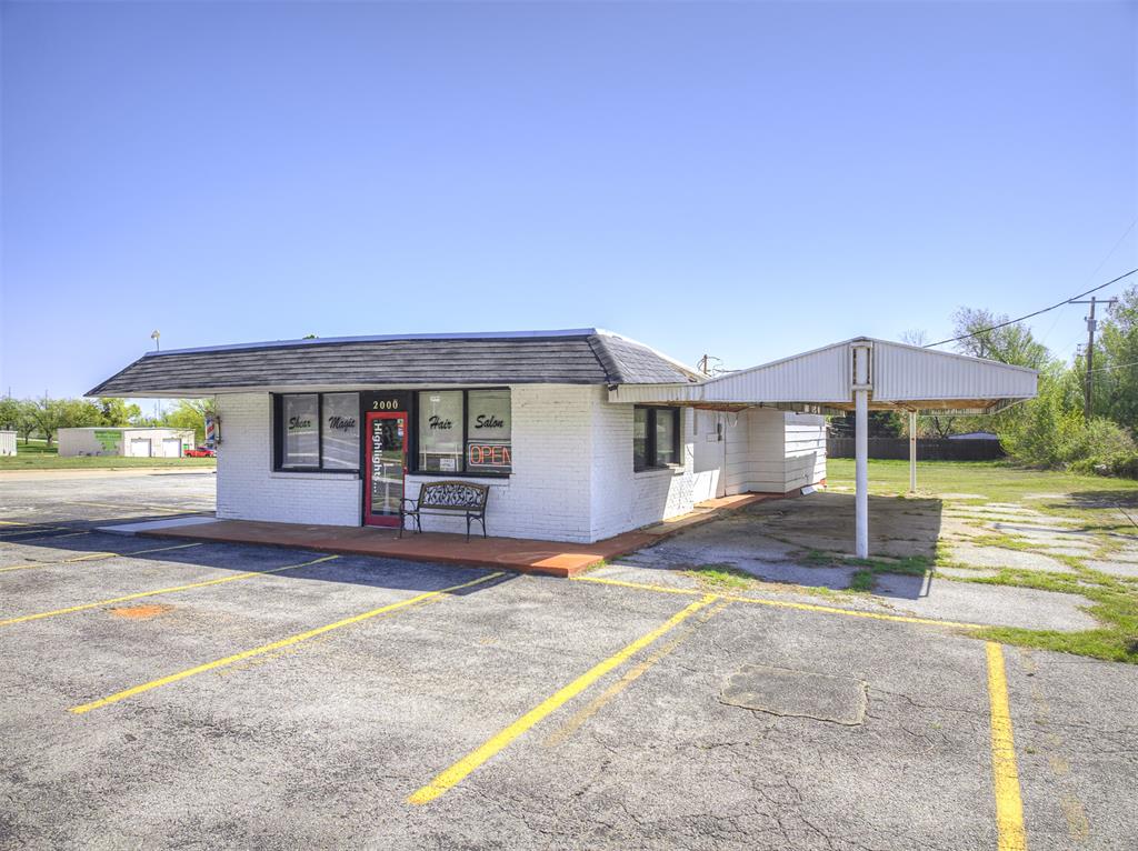2000 S Midwest Boulevard Property Photo 1