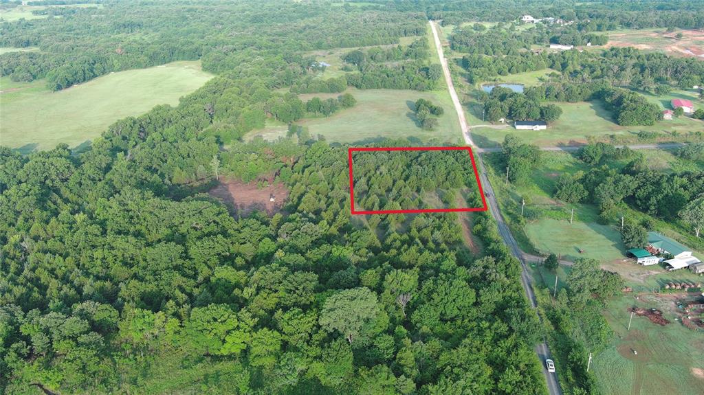 1 1050 Road Property Photo 3