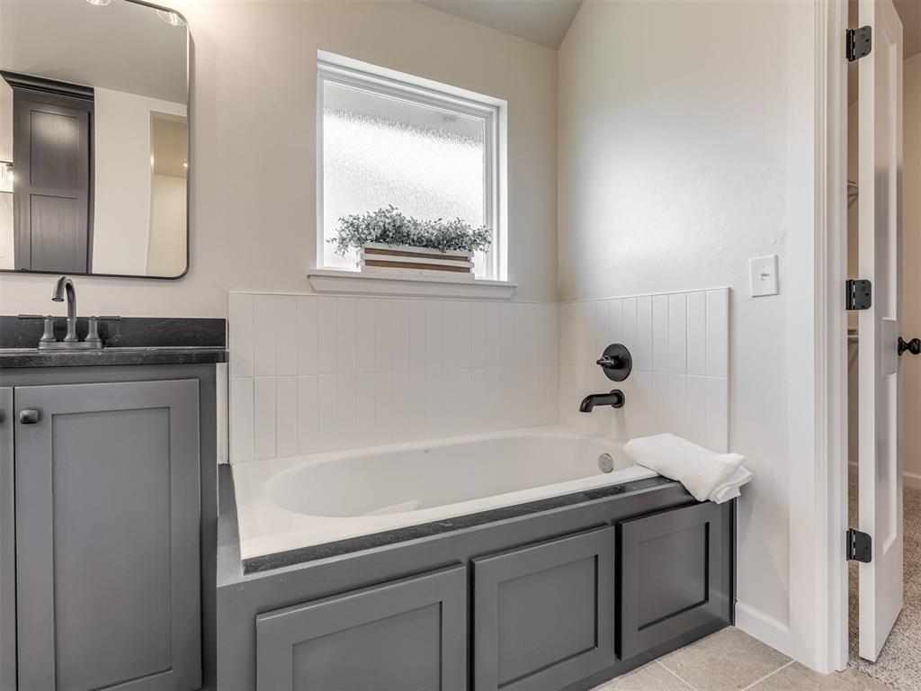 4900 Vine Cliff Road Property Photo 21