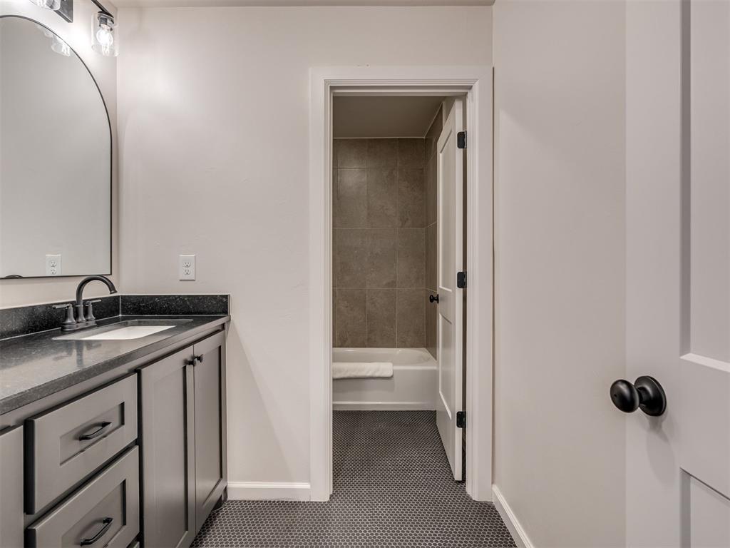 4900 Vine Cliff Road Property Photo 26