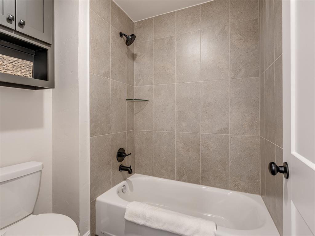 4900 Vine Cliff Road Property Photo 28
