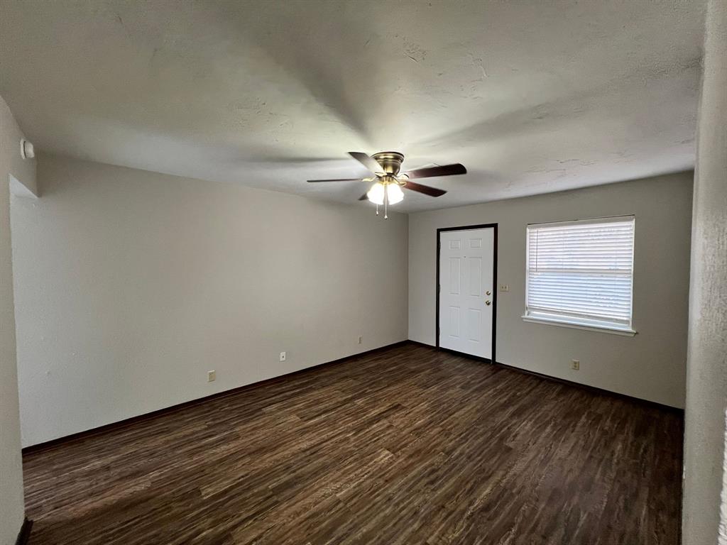 752 W Forest Drive Property Photo 2