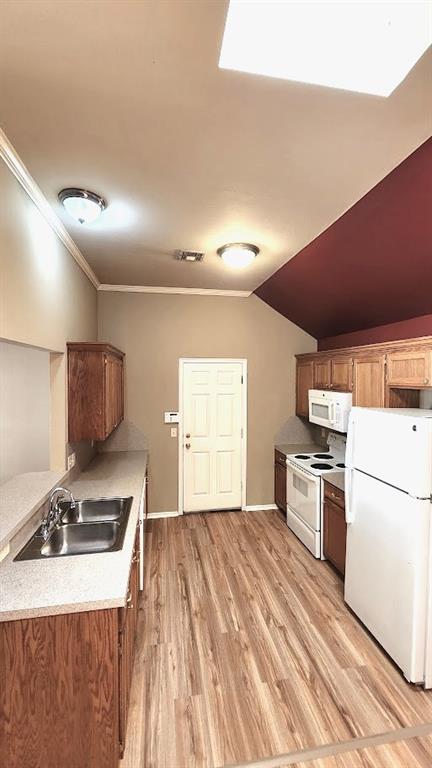 13821 Pawnee Drive Property Photo 8