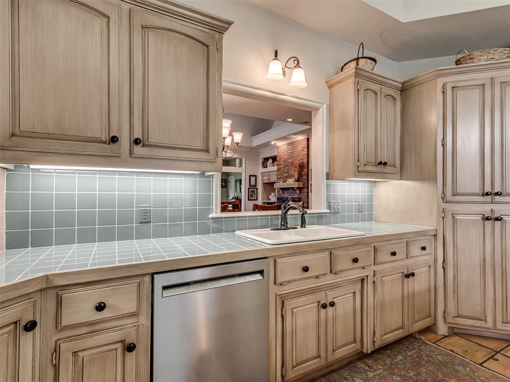 1032 Riviera Drive Property Photo 11