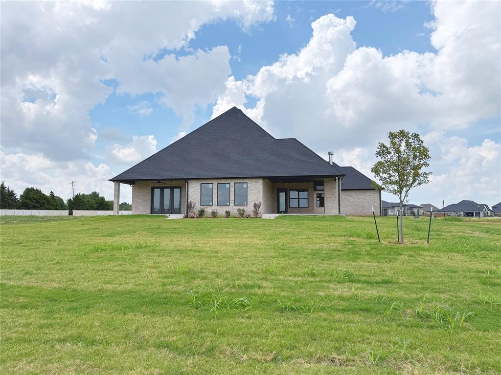 22312 Pine Bluff Way Property Photo 3