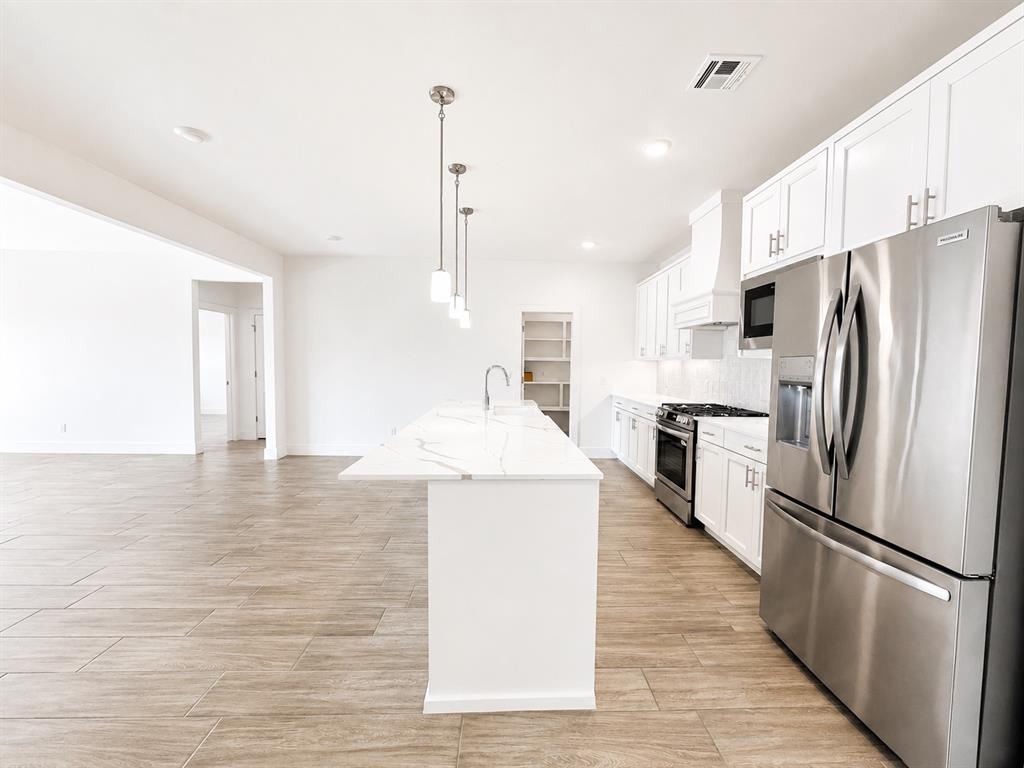 18021 Anthem Boulevard Property Photo 11