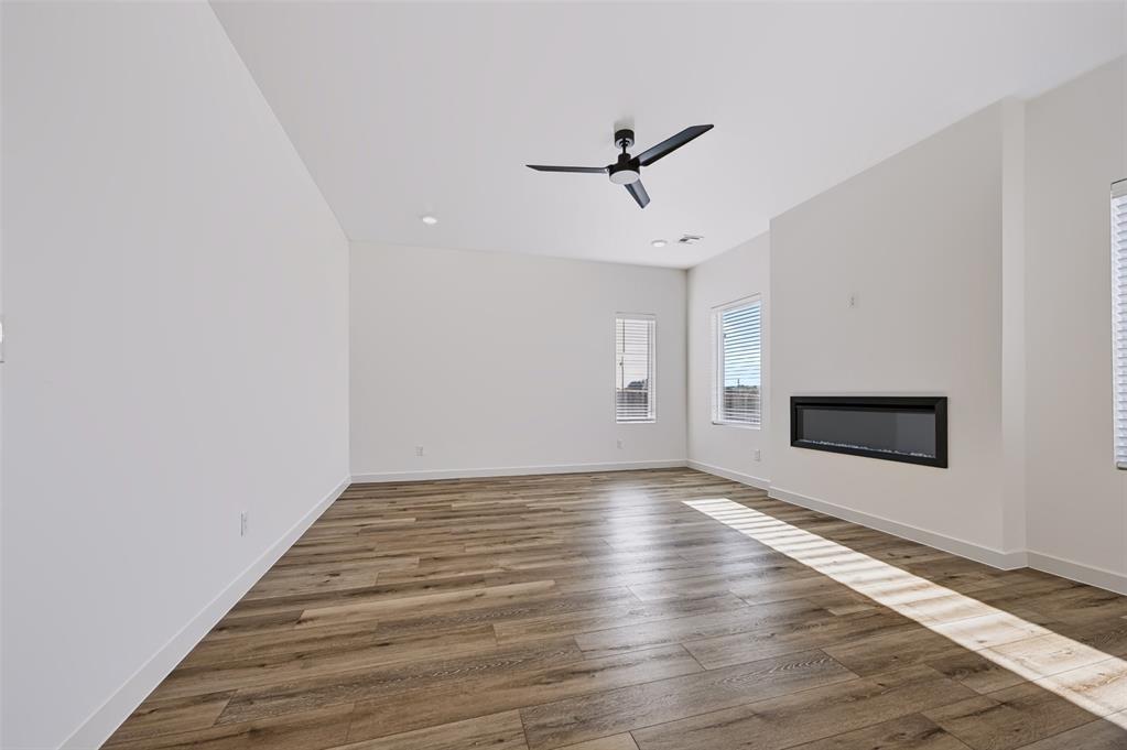 4209 Nw 180th Street Property Photo 9