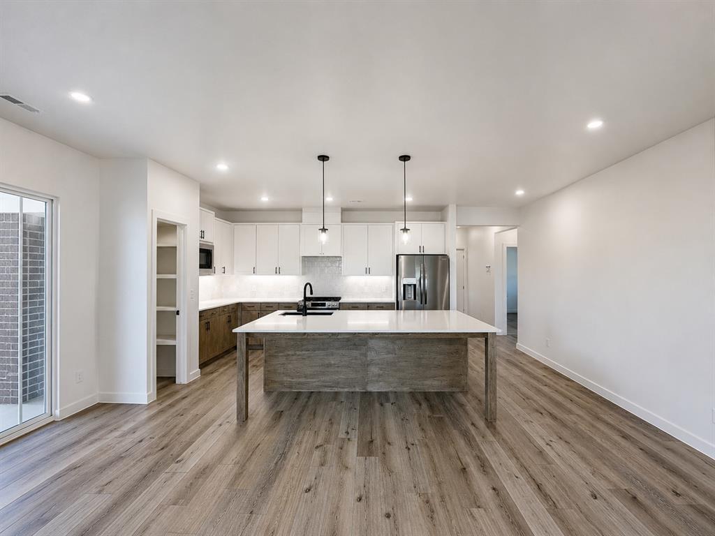 4209 Nw 180th Street Property Photo 10